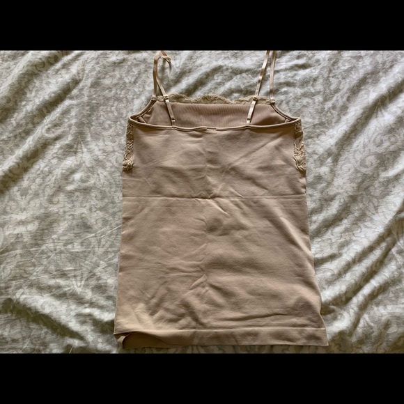 Banana Republic laces camisole NWOT - Picture 6 of 10